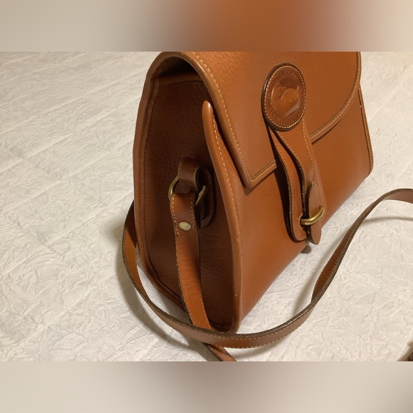 DOONEY & BOURKE VINTAGE 90s ESSEX CROSSBODY  LEATHER